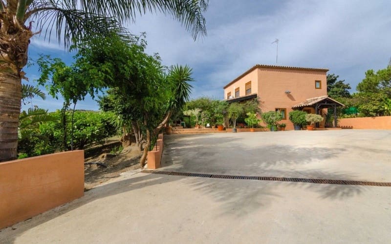 4 slaapkamer Finca/Landhuis te koop in Estepona met zwembad - € 817.000 (Ref: 9182743)