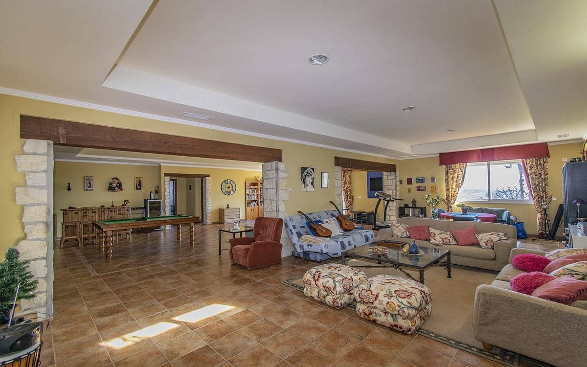 7 slaapkamer Villa te koop in Estepona met zwembad garage - € 2.500.000 (Ref: 9182745)