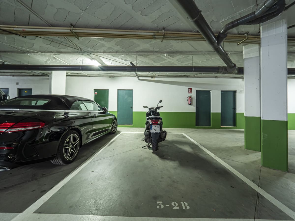 2 soveværelse Lejlighed til salg i Puerto Banus med swimmingpool garage - € 1.575.000 (Ref: 9182754)