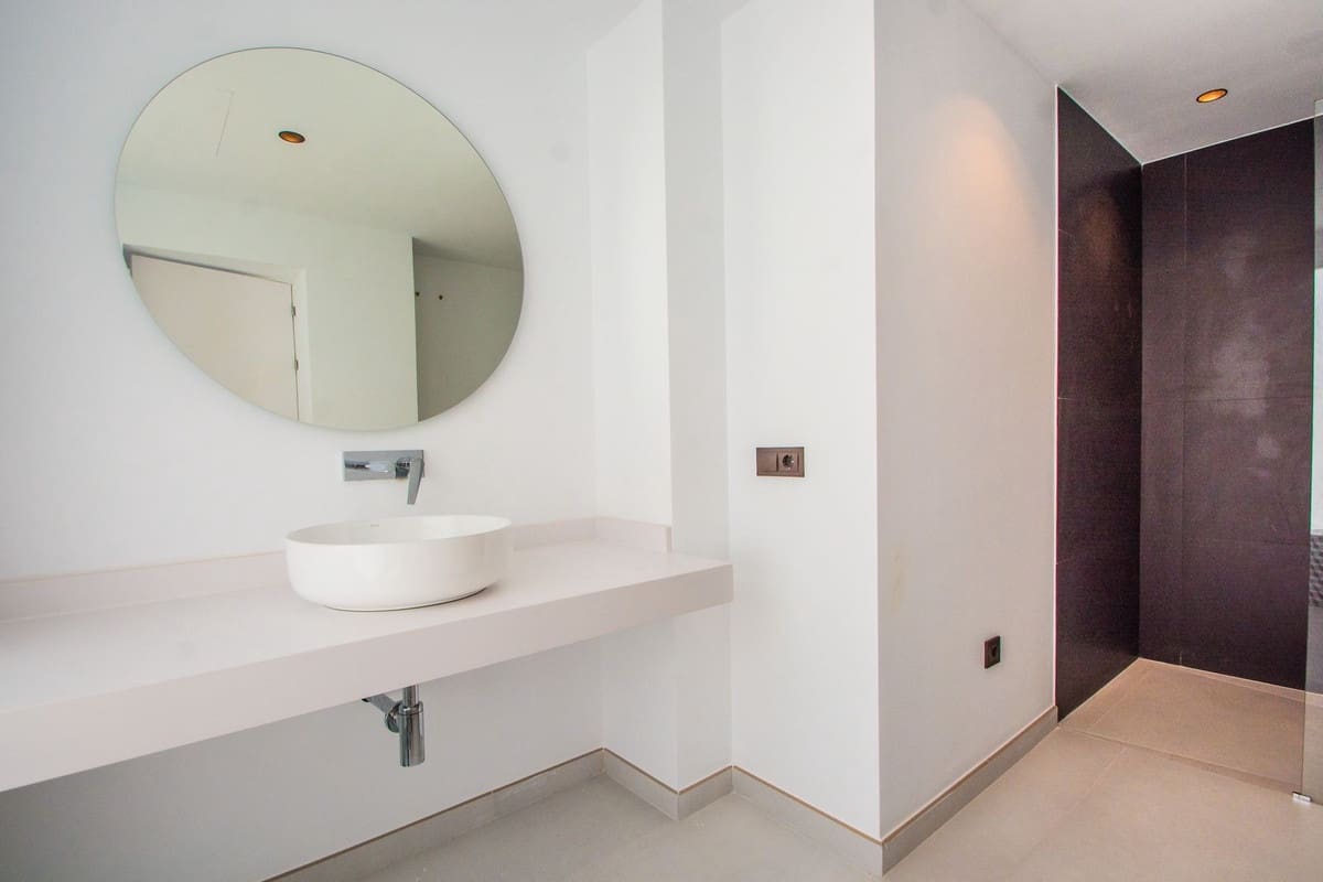 4 sypialnia Willa na sprzedaż w La Mairena z basenem - 2 400 000 € (Ref: 9182756)