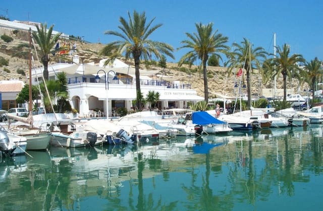 4 slaapkamer Villa te koop in Benissa met zwembad garage - € 2.750.000 (Ref: 9182758)