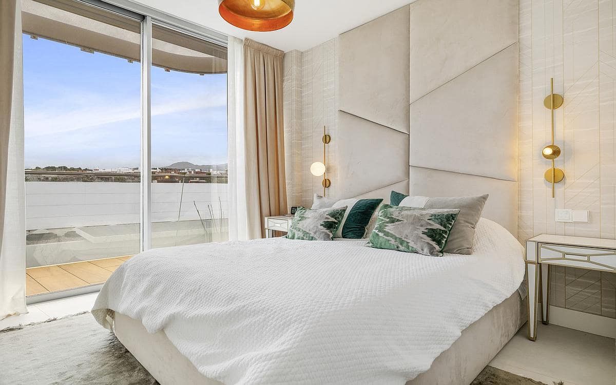 3 soveværelse Lejlighed til salg i Estepona med swimmingpool - € 1.145.000 (Ref: 9182769)