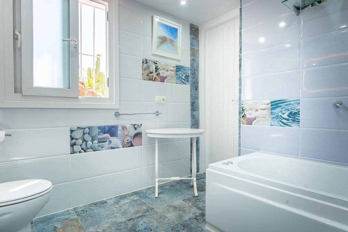 4 soverom Villa til salgs i Estepona med svømmebasseng - € 1 195 000 (Ref: 9182771)