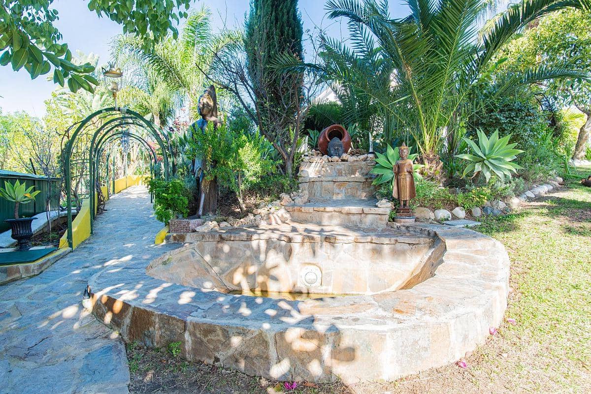 4 soverom Villa til salgs i Estepona med svømmebasseng - € 1 195 000 (Ref: 9182771)