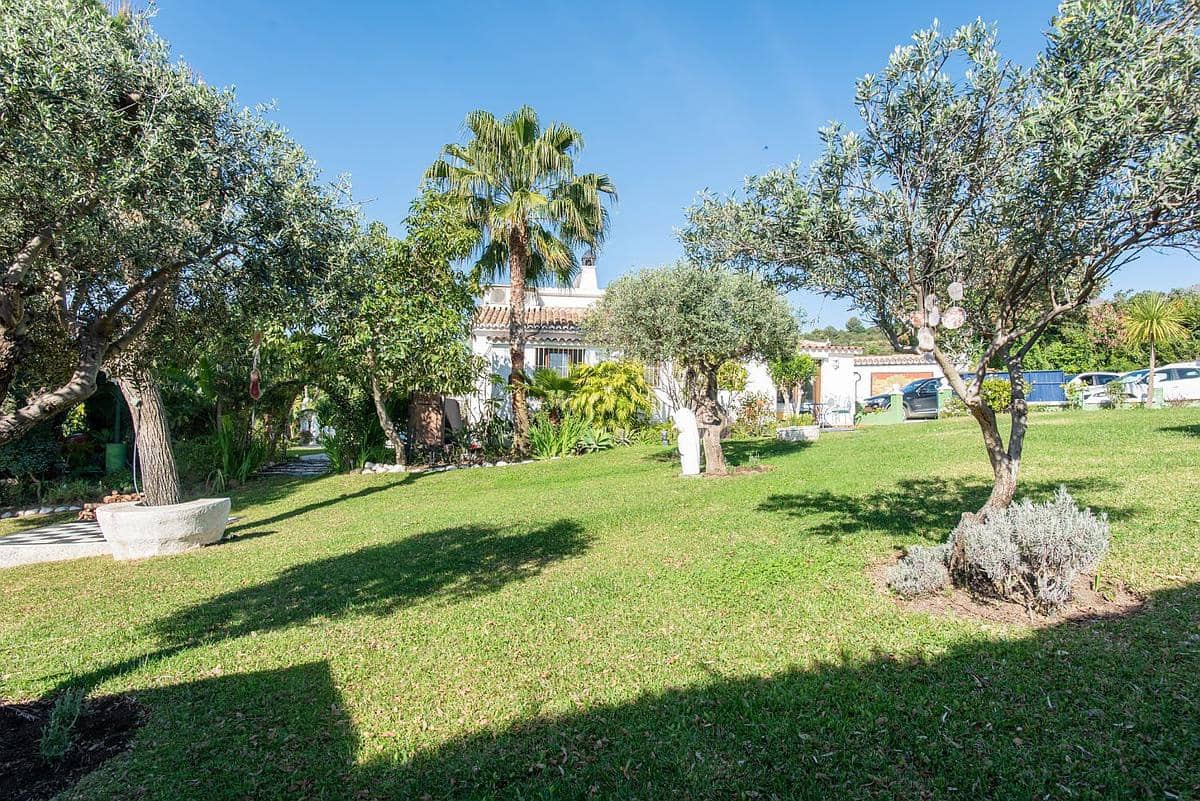 4 soverom Villa til salgs i Estepona med svømmebasseng - € 1 195 000 (Ref: 9182771)