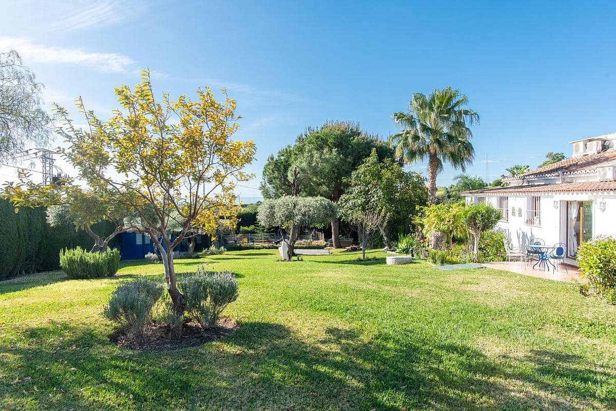 4 soverom Villa til salgs i Estepona med svømmebasseng - € 1 195 000 (Ref: 9182771)