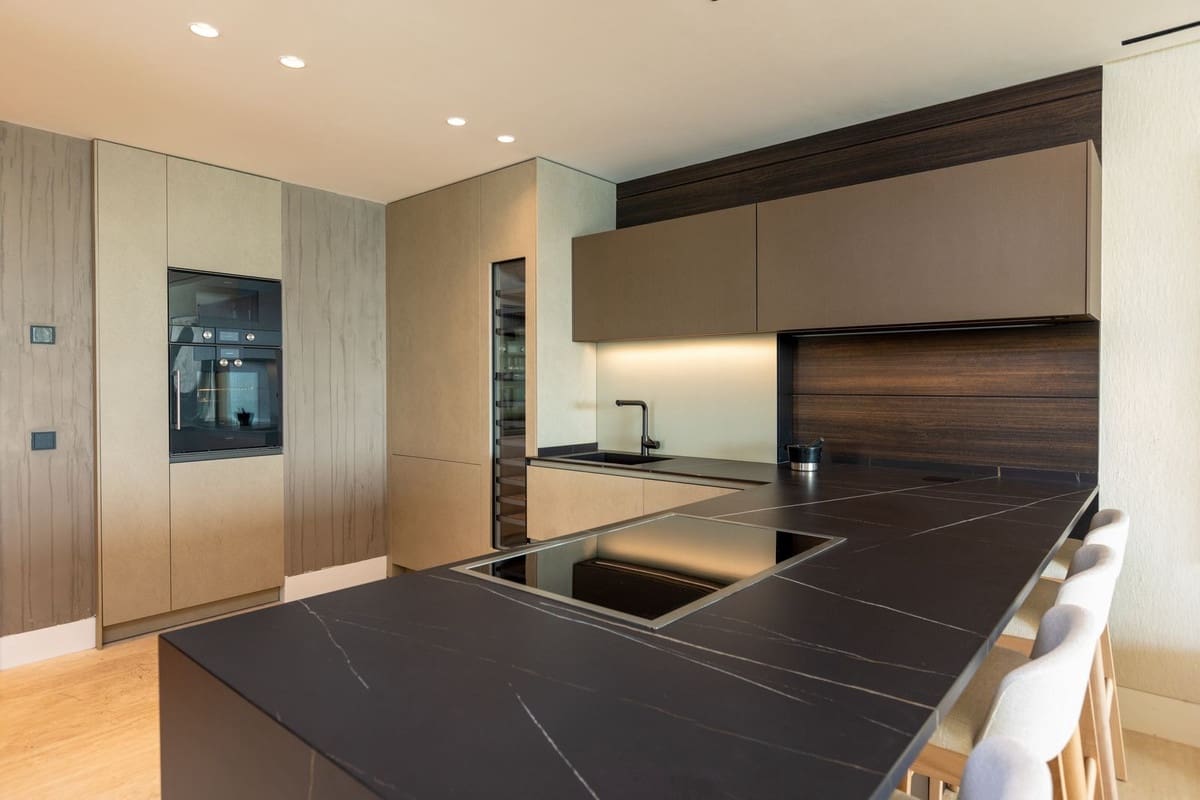 3 soveværelse Penthouse til salg i Estepona med swimmingpool - € 5.000.000 (Ref: 9182788)