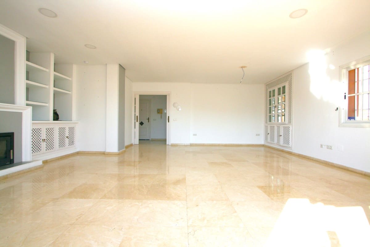 6 slaapkamer Penthouse te koop in Fuengirola met zwembad - € 785.000 (Ref: 9182798)