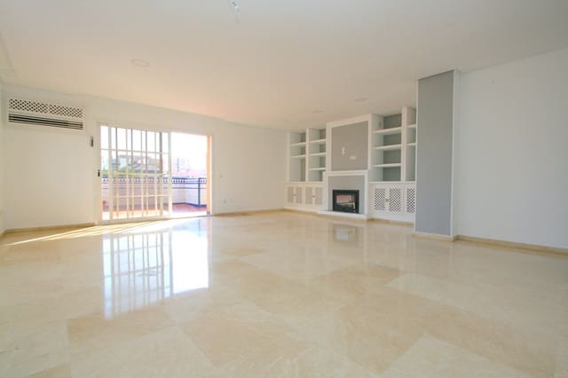 6 slaapkamer Penthouse te koop in Fuengirola met zwembad - € 785.000 (Ref: 9182798)