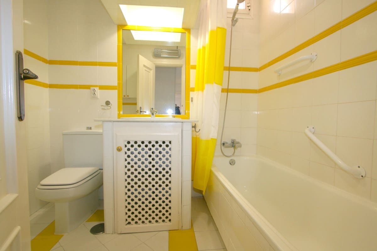 6 sypialnia Penthouse na sprzedaż w Fuengirola z basenem - 785 000 € (Ref: 9182798)