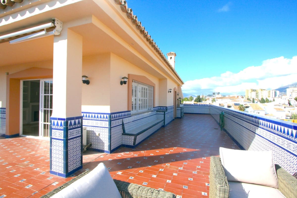 6 sypialnia Penthouse na sprzedaż w Fuengirola z basenem - 785 000 € (Ref: 9182798)