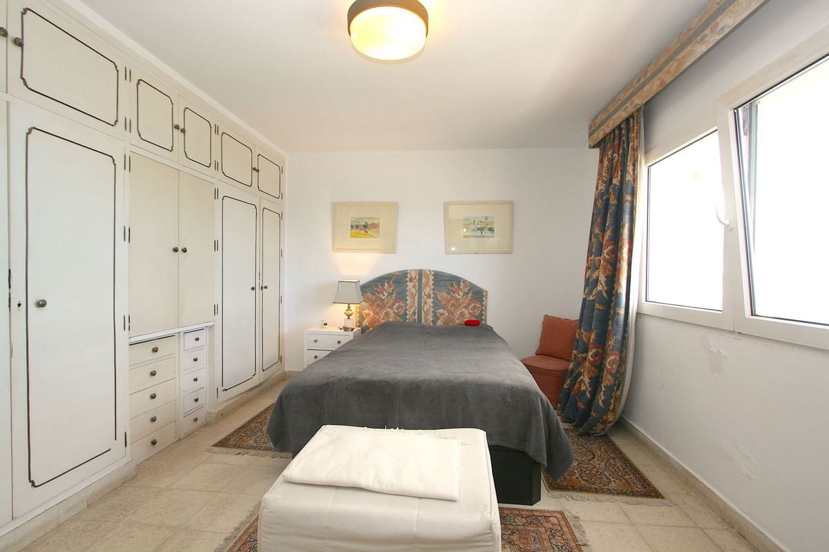 4 quarto Moradia para venda em Mijas Costa com piscina - 1 680 000 € (Ref: 9182807)