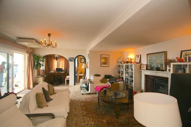 4 soveværelse Villa til salg i Mijas Costa, Mijas med swimmingpool - € 1.680.000 (Ref: 9182807)