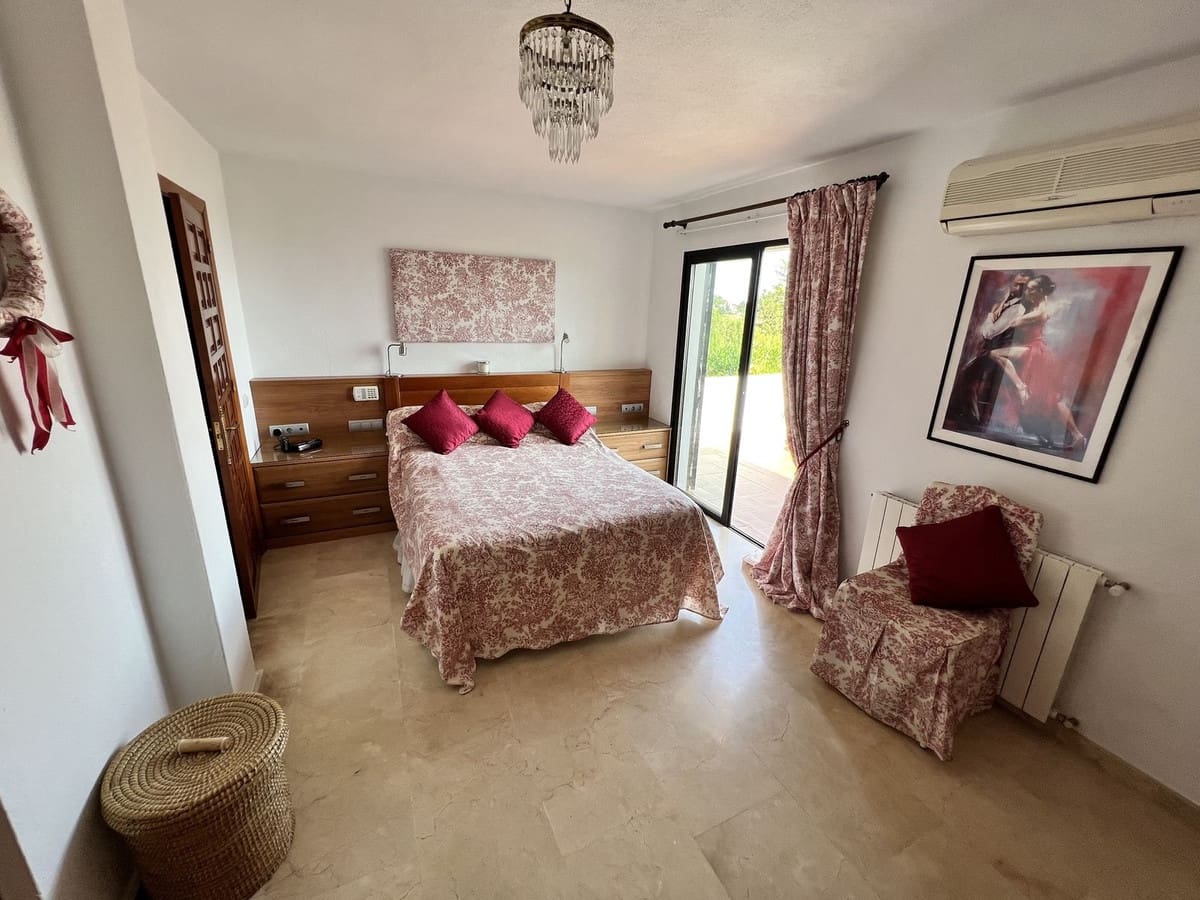 4 soverom Villa til salgs i Mijas med svømmebasseng - € 899 000 (Ref: 9182874)