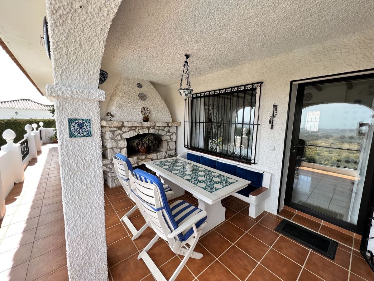 4 soverom Villa til salgs i Mijas med svømmebasseng - € 899 000 (Ref: 9182874)