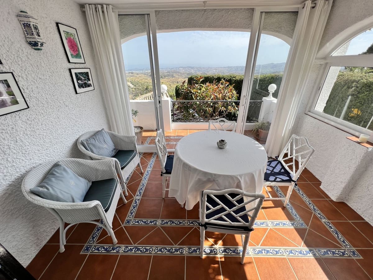 4 soverom Villa til salgs i Mijas med svømmebasseng - € 899 000 (Ref: 9182874)