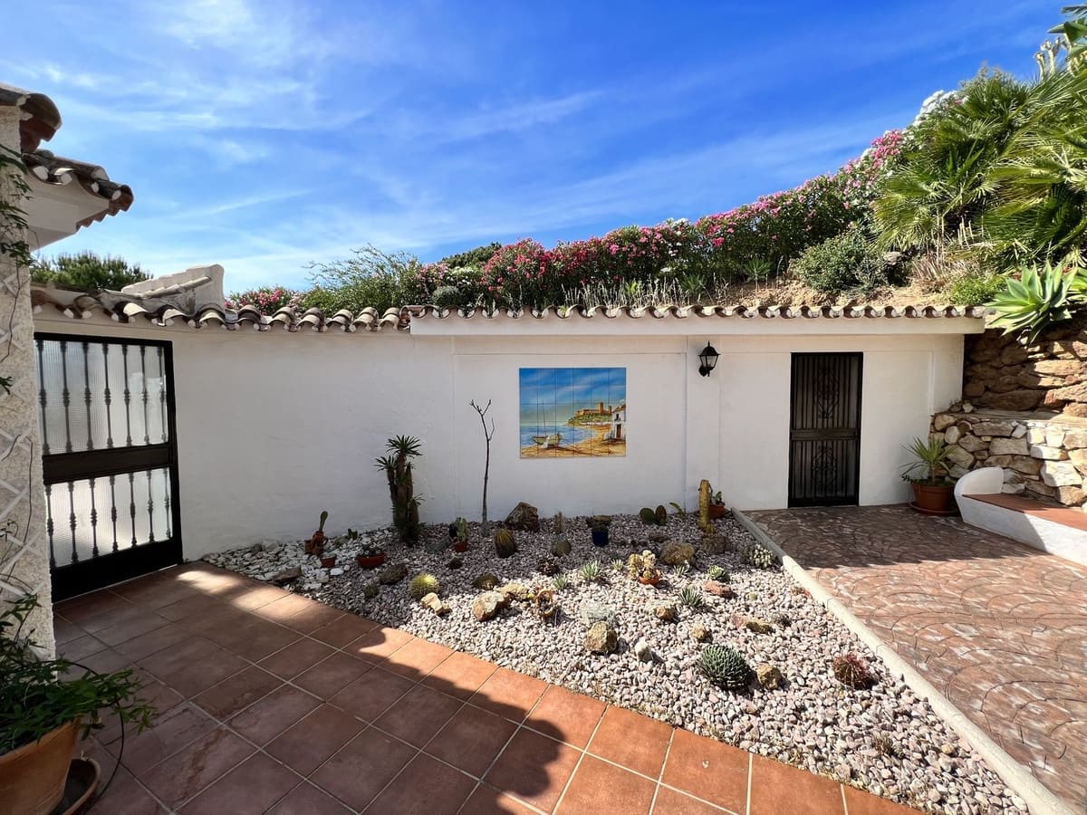 4 soverom Villa til salgs i Mijas med svømmebasseng - € 899 000 (Ref: 9182874)