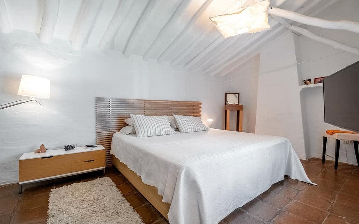 4 makuuhuone Maalaistalo myytävänä paikassa Coin - 990 000 € (Ref: 9182906)