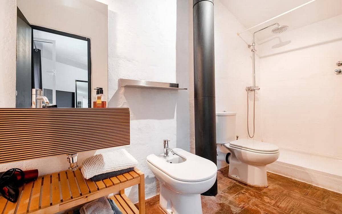 4 makuuhuone Maalaistalo myytävänä paikassa Coin - 990 000 € (Ref: 9182906)