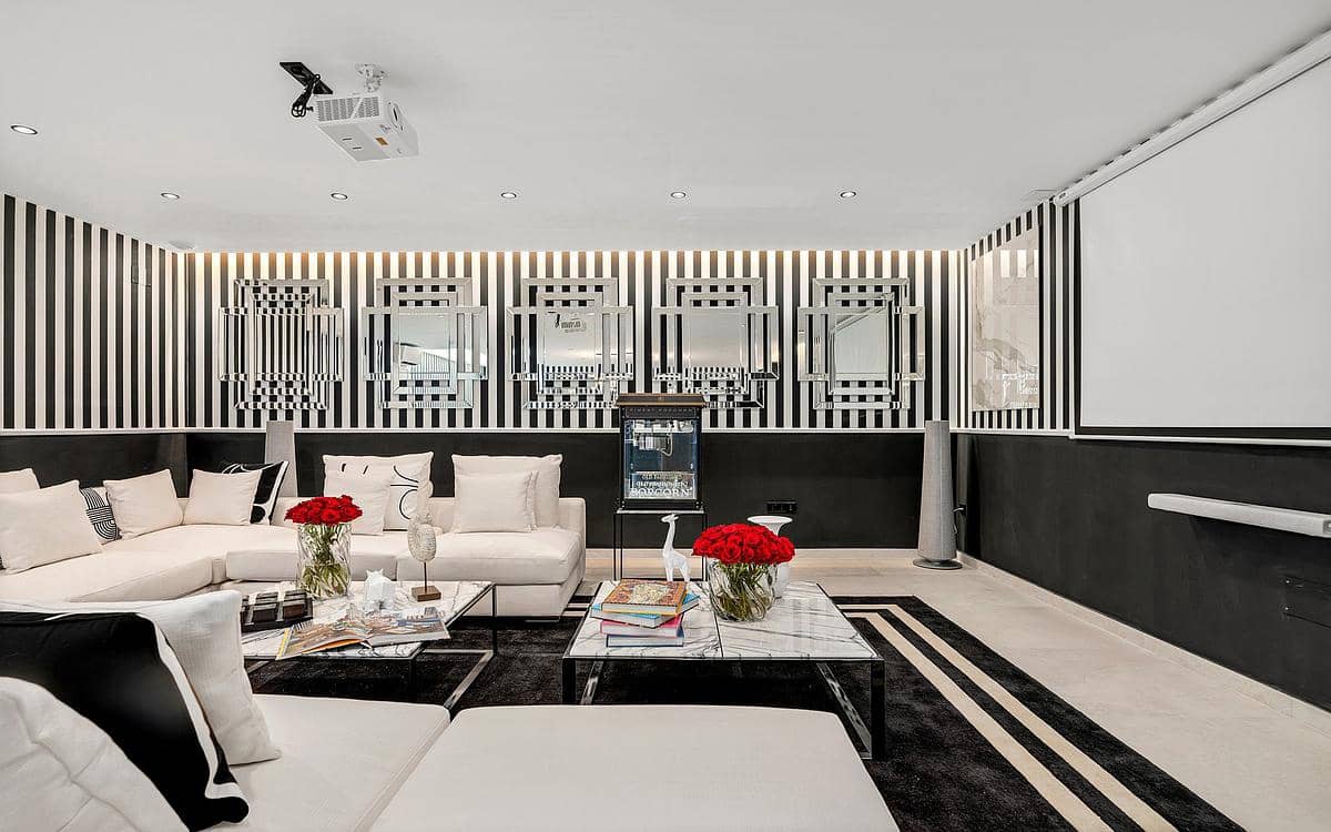 5 soverom Villa til salgs i Marbella med garasje - € 4 995 000 (Ref: 9182910)