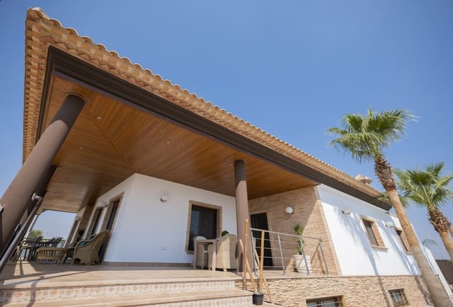 4 soveværelse Villa til salg i Avileses, Murcia by med swimmingpool - € 1.350.000 (Ref: 9182917)
