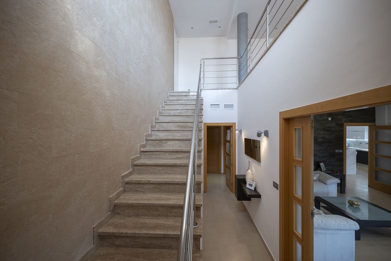 4 soveværelse Villa til salg i Avileses med swimmingpool - € 1.350.000 (Ref: 9182917)