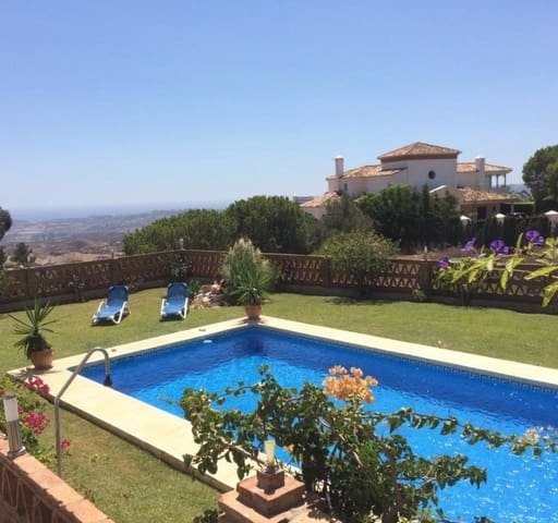 4 bedroom Villa for sale in Valtocado, Mijas with pool - € 1,300,000 (Ref: 9182934)