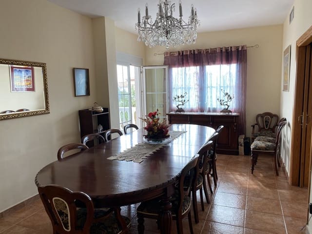 4 bedroom Villa for sale in Valtocado, Mijas with pool - € 1,300,000 (Ref: 9182934)