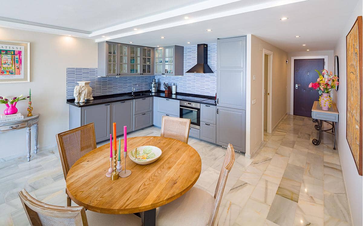 2 slaapkamer Appartement te koop in Puerto Banus - € 860.000 (Ref: 9182939)