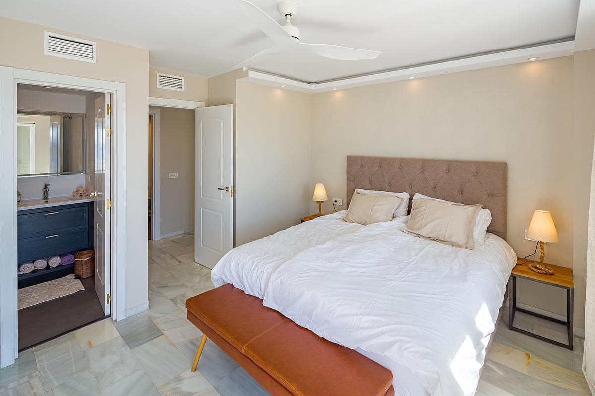 2 slaapkamer Appartement te koop in Puerto Banus - € 860.000 (Ref: 9182939)