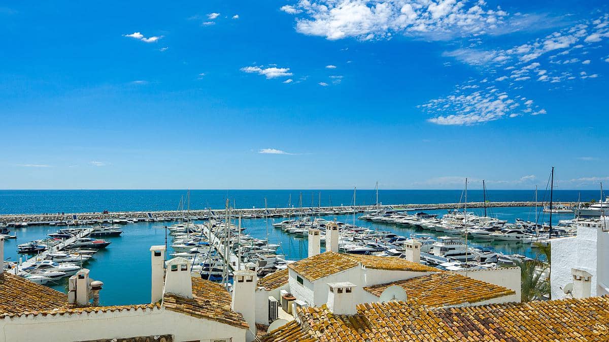 2 slaapkamer Appartement te koop in Puerto Banus - € 860.000 (Ref: 9182939)