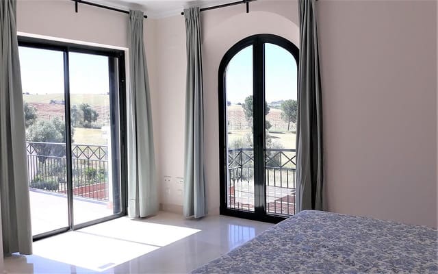 6 soveværelse Villa til salg i Cádiz by med garage - € 770.000 (Ref: 9182990)