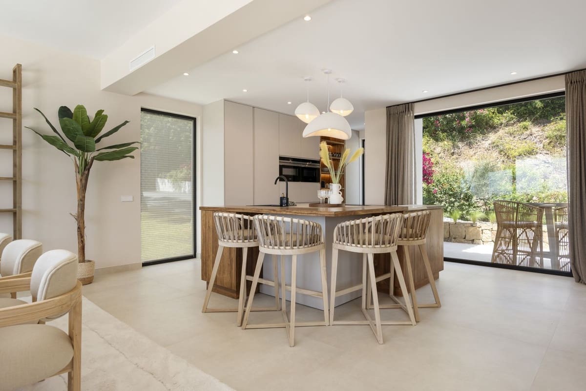 Chalet de 6 habitaciones en Benahavís en venta con piscina - 3.390.000 € (Ref: 9182998)