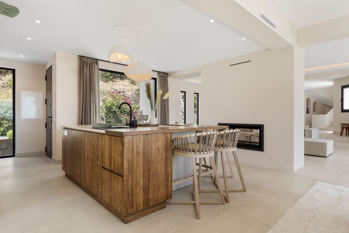 Chalet de 6 habitaciones en Benahavís en venta con piscina - 3.390.000 € (Ref: 9182998)