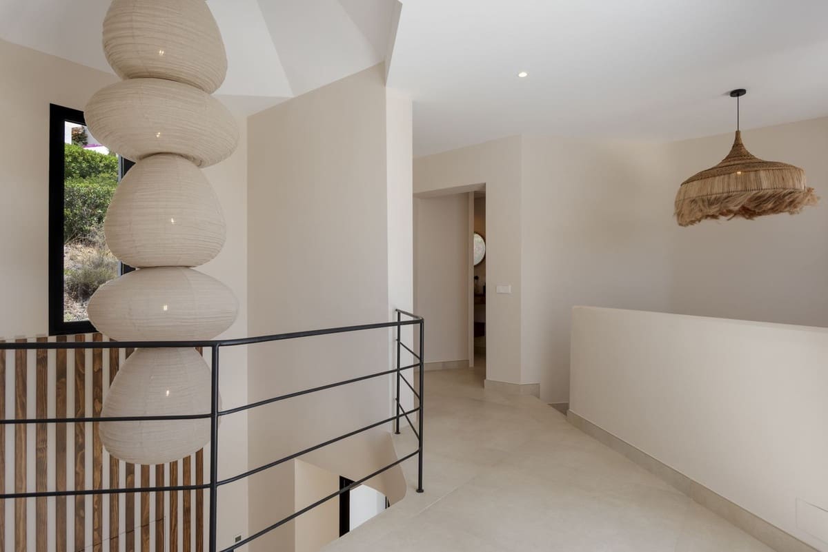 Chalet de 6 habitaciones en Benahavís en venta con piscina - 3.390.000 € (Ref: 9182998)