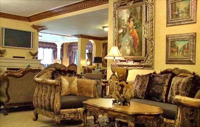 7 soverom Villa til salgs i Nueva Andalucia med svømmebasseng garasje - € 28 000 000 (Ref: 9183019)