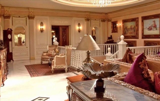 7 soverom Villa til salgs i Nueva Andalucia med svømmebasseng garasje - € 28 000 000 (Ref: 9183019)