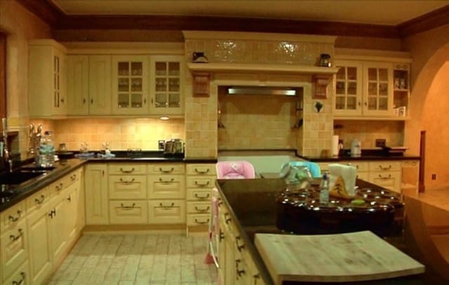 7 soveværelse Villa til salg i La Dama de Noche - La Alzambra, Marbella med swimmingpool garage - € 28.000.000 (Ref: 9183019)