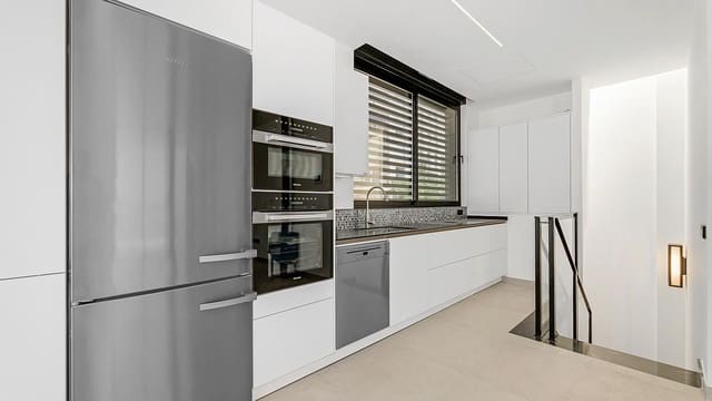 5 slaapkamer Villa te koop in Lomas De Marbella, Marbella - € 2.495.000 (Ref: 9183020)