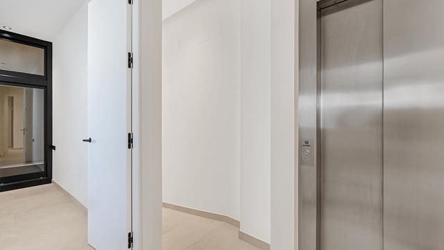 5 slaapkamer Villa te koop in Lomas De Marbella, Marbella - € 2.495.000 (Ref: 9183020)