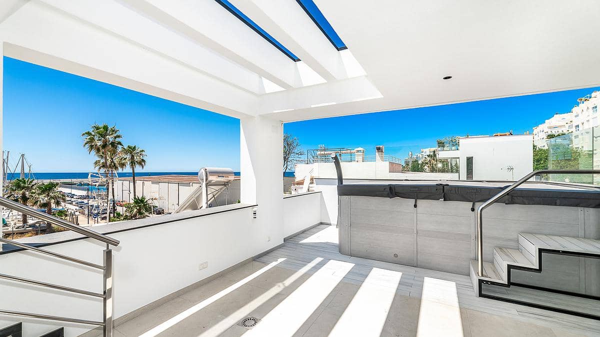 5 slaapkamer Villa te koop in Marbella - € 2.495.000 (Ref: 9183020)