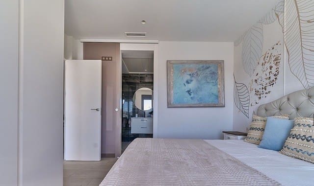 Chalet de 3 habitaciones en Finestrat en venta con piscina - 585.000 € (Ref: 9183052)