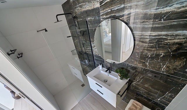 Chalet de 3 habitaciones en Finestrat en venta con piscina - 585.000 € (Ref: 9183052)