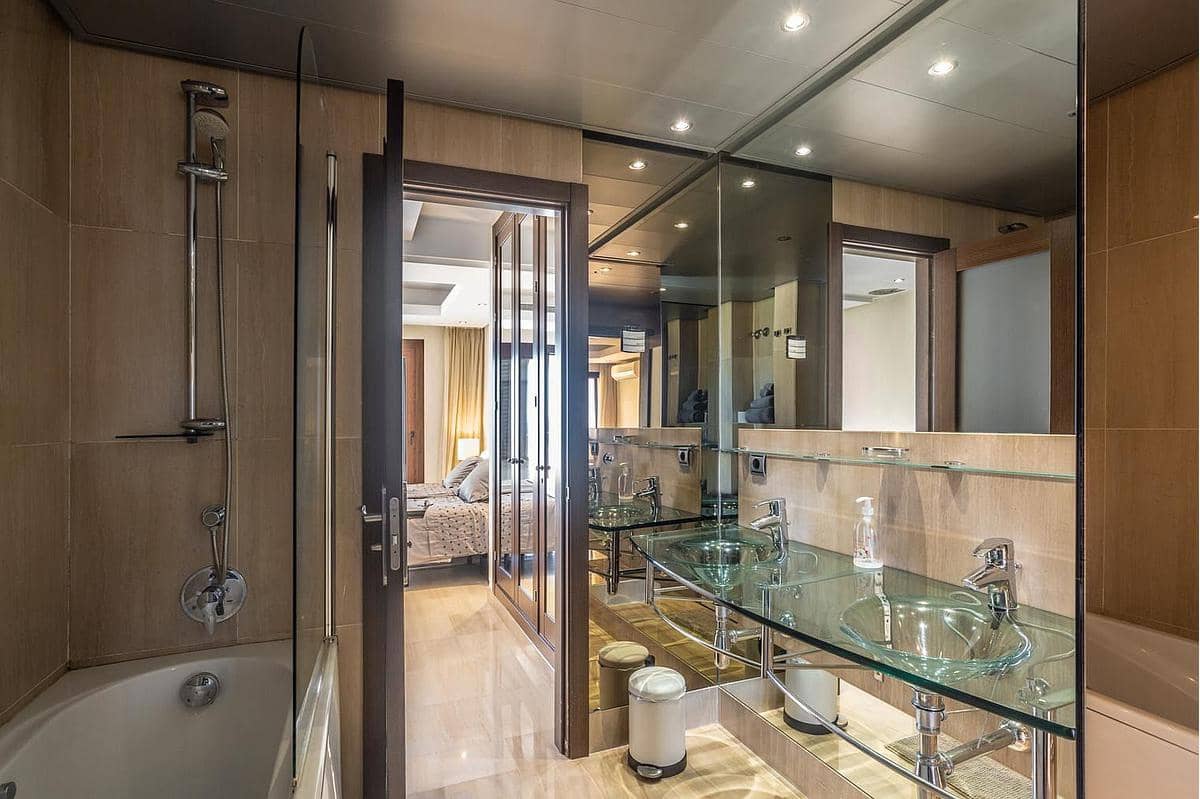 2 sovrum Takvåning till salu i Estepona med pool - 630 000 € (Ref: 9183054)