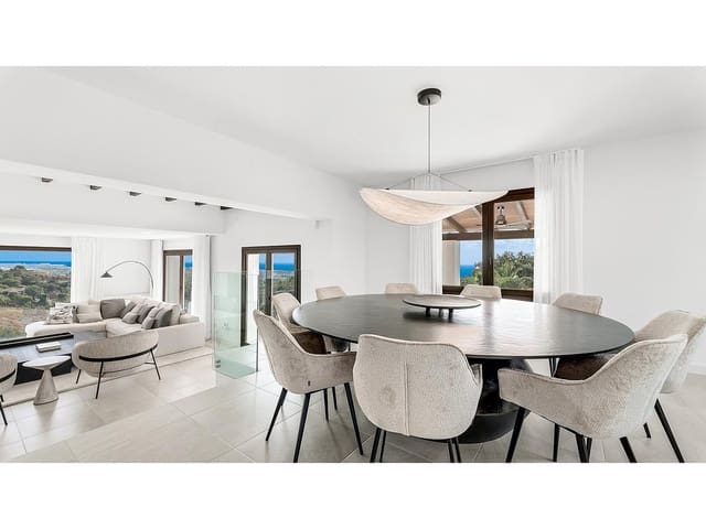 5 sypialnia Willa na sprzedaż w Zona Calvario, Estepona - 2 495 000 € (Ref: 9183055)