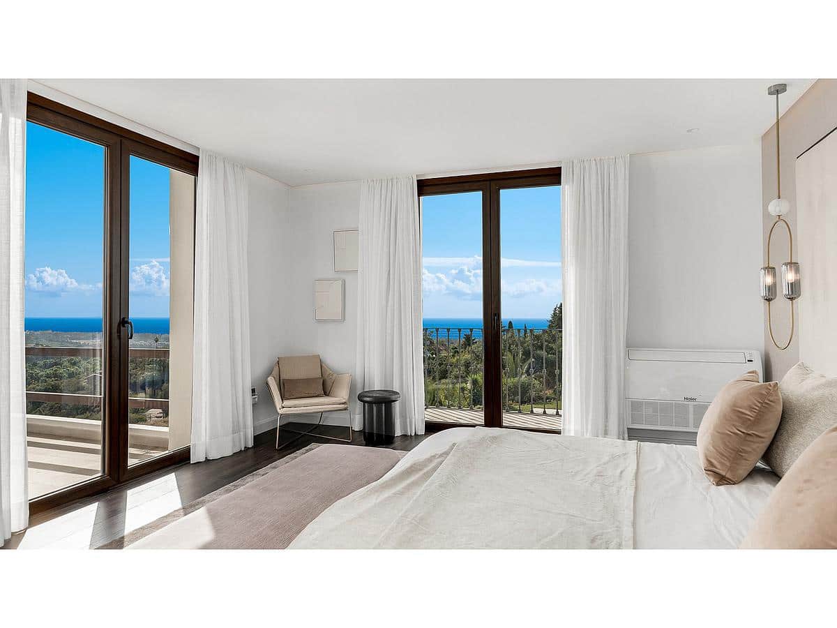 5 soveværelse Villa til salg i Estepona - € 2.495.000 (Ref: 9183055)