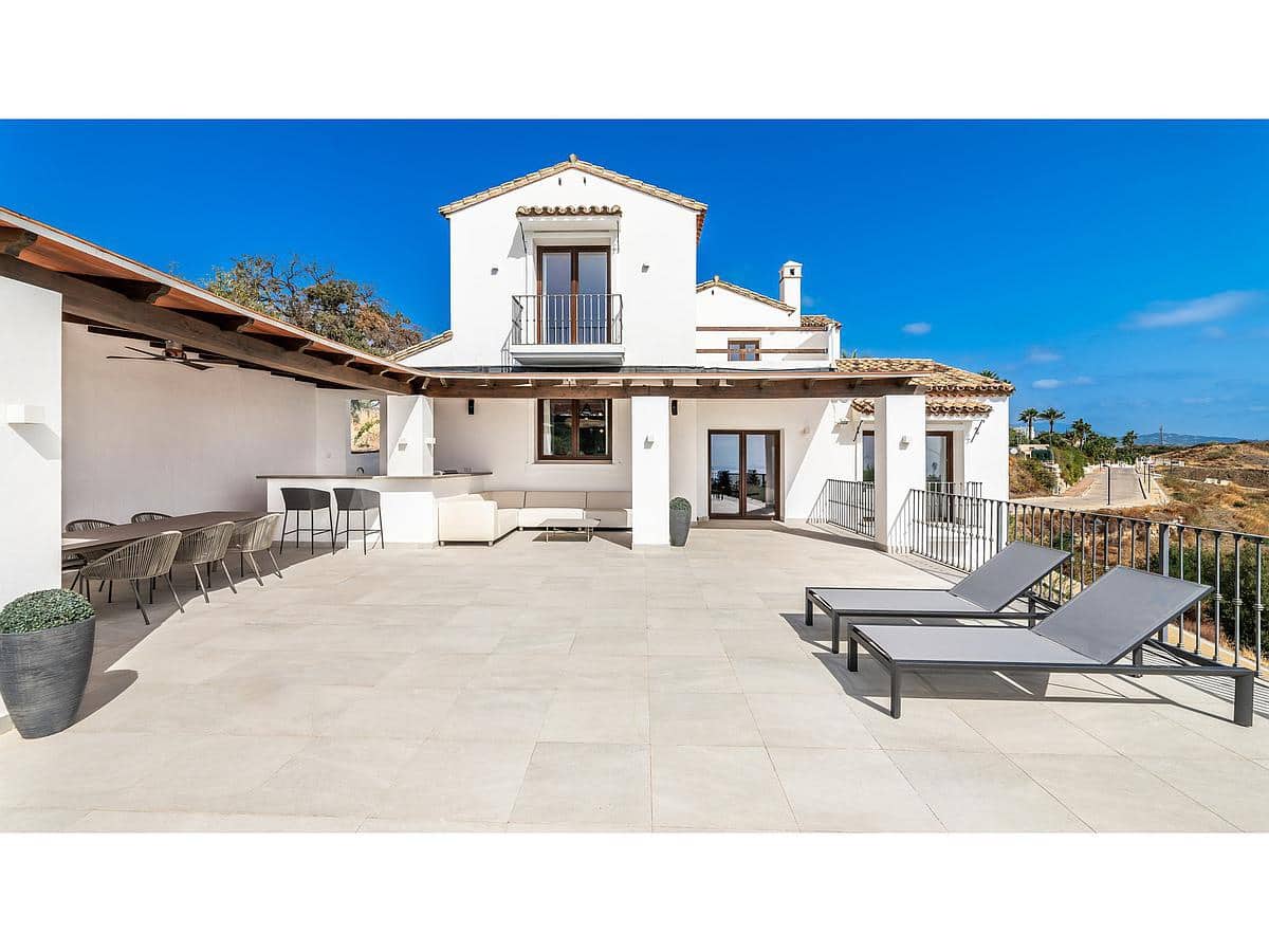 5 soveværelse Villa til salg i Estepona - € 2.495.000 (Ref: 9183055)