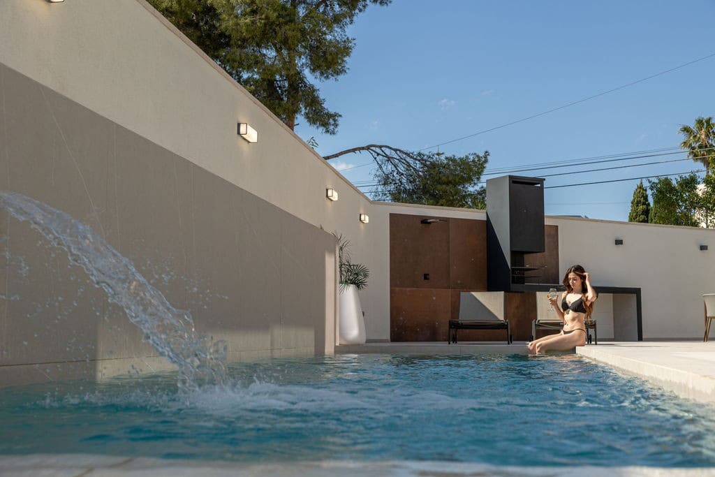 4 bedroom Villa for sale in Benidorm with pool garage - € 2,800,000 (Ref: 9183071)