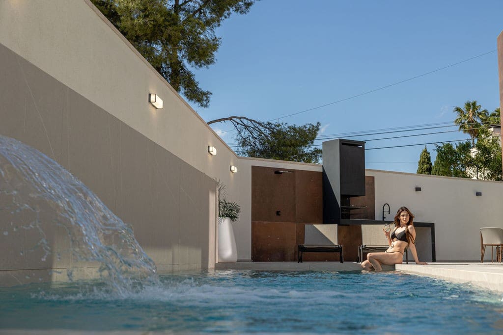 4 bedroom Villa for sale in Benidorm with pool garage - € 2,800,000 (Ref: 9183071)