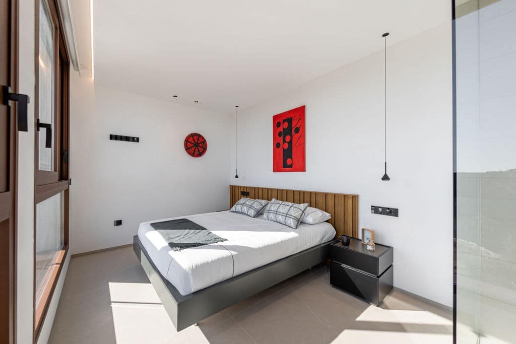 4 bedroom Villa for sale in Benidorm with pool garage - € 2,800,000 (Ref: 9183071)